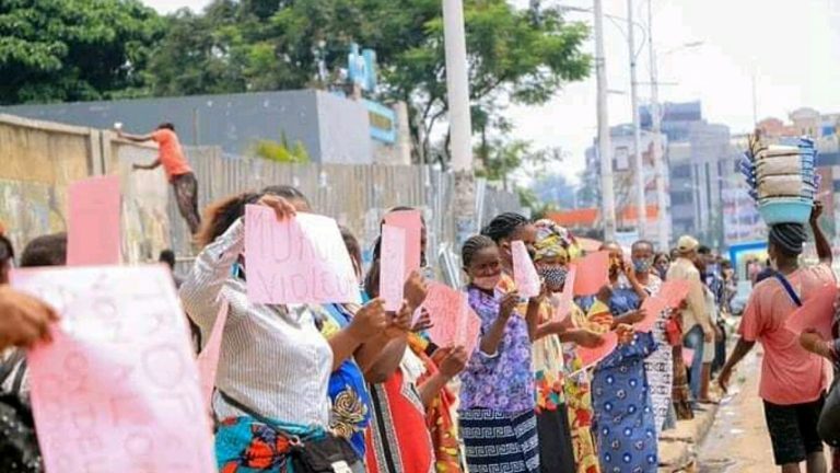 les "femmes congolaises" exigent la prison pour Mukuna