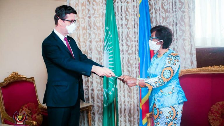 Marie Nzeza et Nicolas Simard