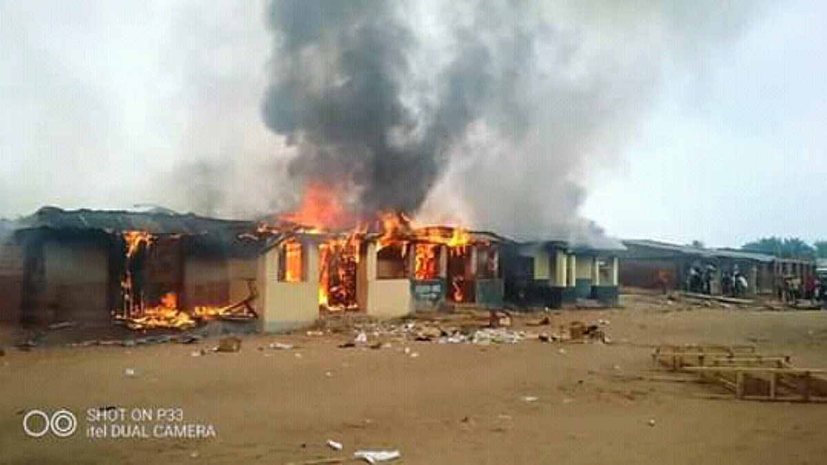 Incendie d'un grand dépôt pharmaceutique à Bena-Dibele