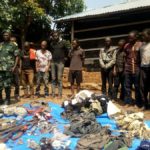 Beni : l'armée présente près de 30 combattants rebelles capturés