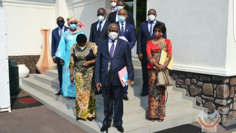 Les membres du comité de conjoncture économique