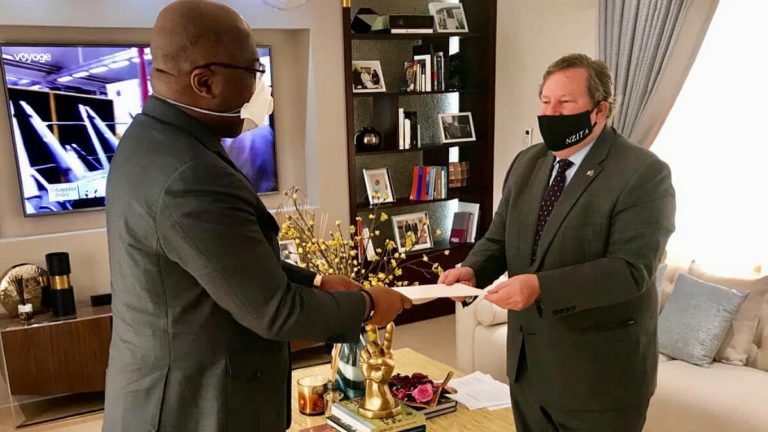 Felix tshisekedi et Mike Hammer