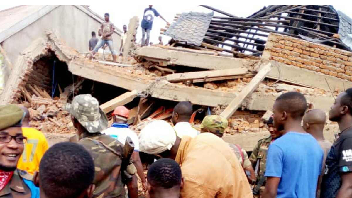 un écroulement d'une maison en étage à Kasindi