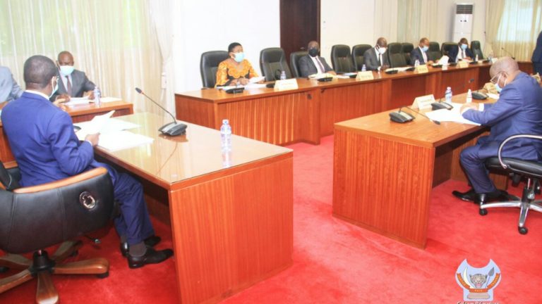 Les membres du comité de conjoncture économique