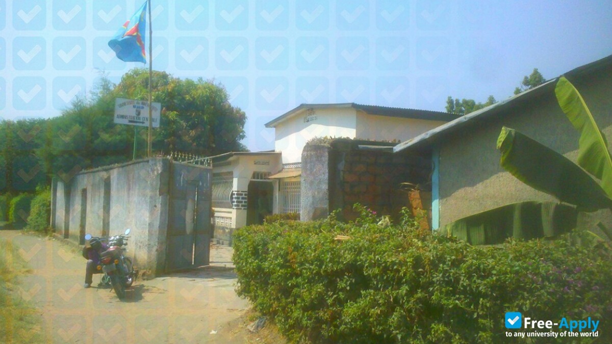 l'Université de Mwene-ditu