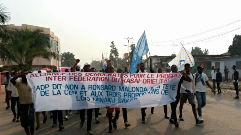 militants lamuka mbuyi mayi