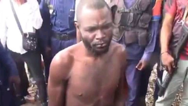 la police a mis la main sur un tueur opérant sur le site de l'UNIKIN