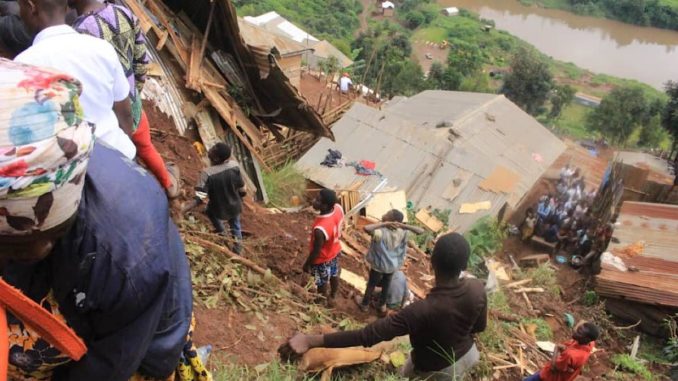 Bukavu : 6 morts dans un éboulement dans la commune d'Ibanda Bukavu : 6 morts dans un éboulement dans la commune d'Ibanda
