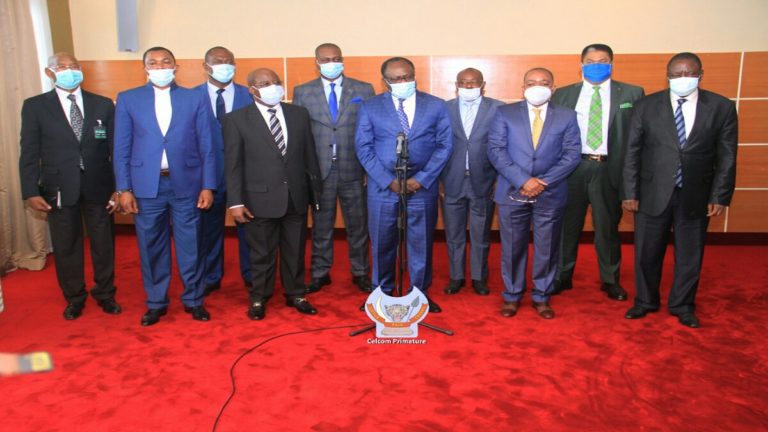 les groupes parlementaires du FCC)