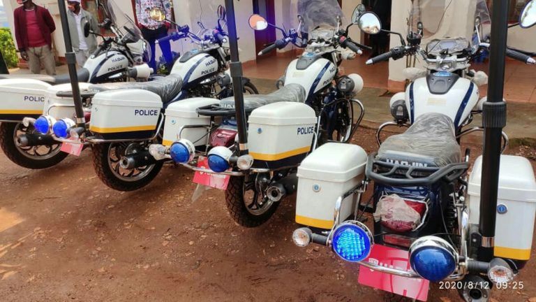 la PNC/Butembo dotée de 4 motos pour sa mobilité