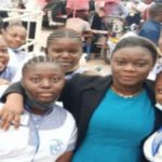 la responsable de "l'école pour tous" sensibilise les finalistes