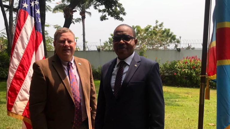 Mike Hammer Carly Nzanzu et Théo Kasi