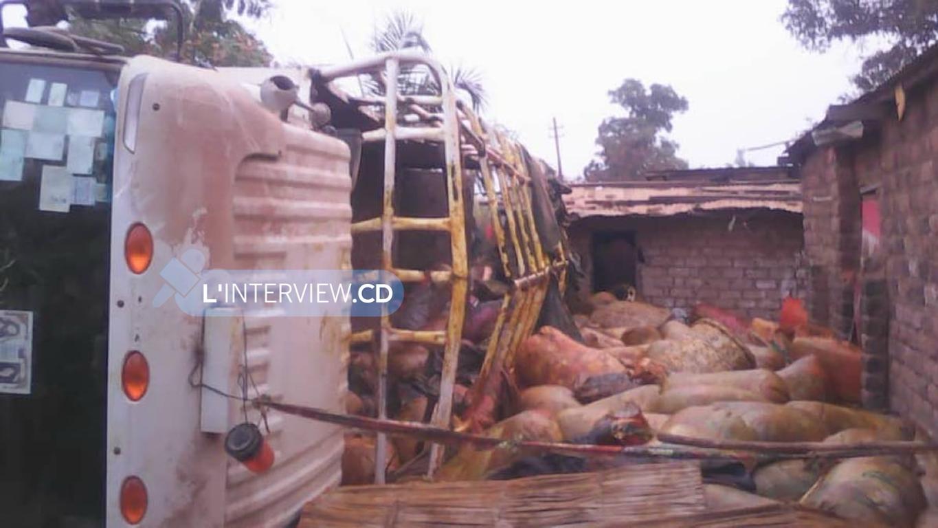 un accident de circulation à Luena