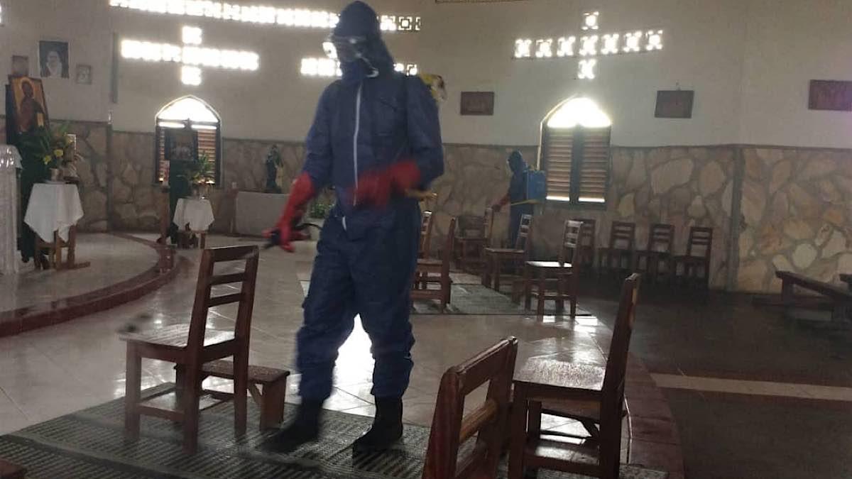 Lomami : La Caritas lance une campagne de désinfection des églises à Kabinda 1 Lomami : La Caritas lance une campagne de désinfection des églises à Kabinda
