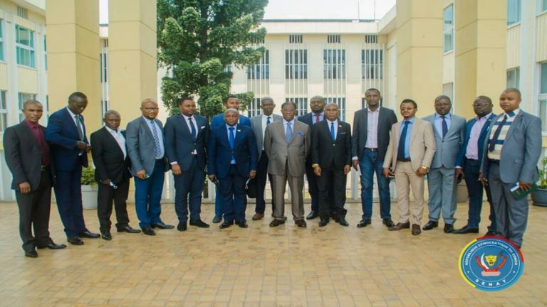 Thambwe Mwamba promet et élus provinciaux de la Tshopo