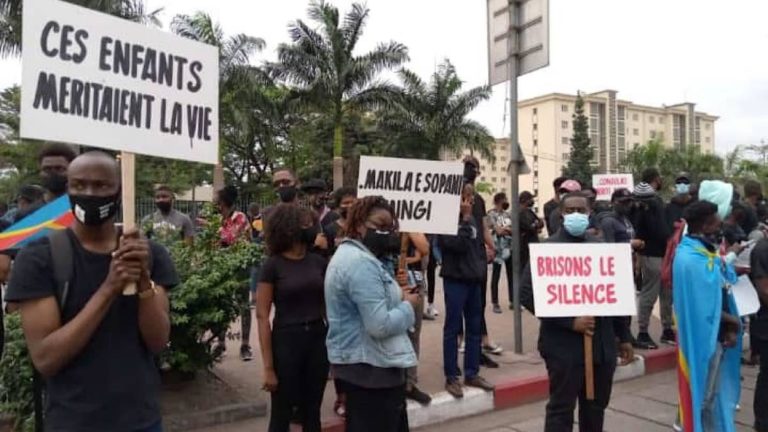 des "jeunes engagés" à kinshasa manifestation