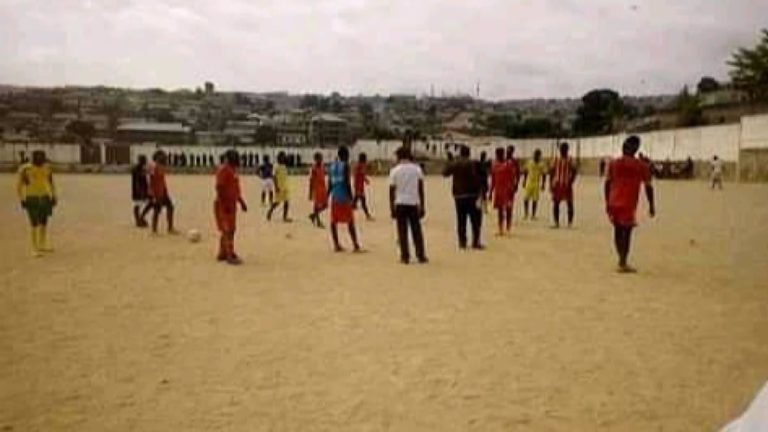 suspension du stade Damar