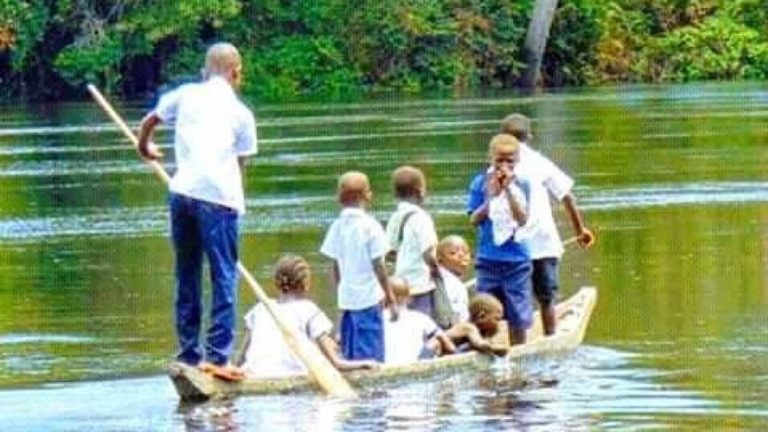 naufrage des élèves sur le lac mai ndombe