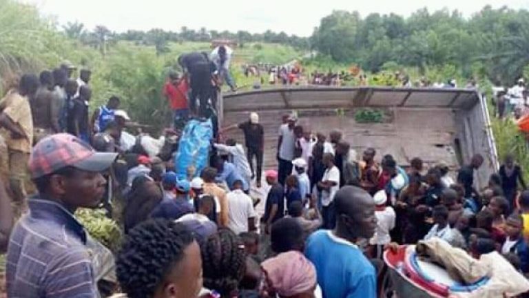 6 morts et plusieurs blessés graves dans un accident