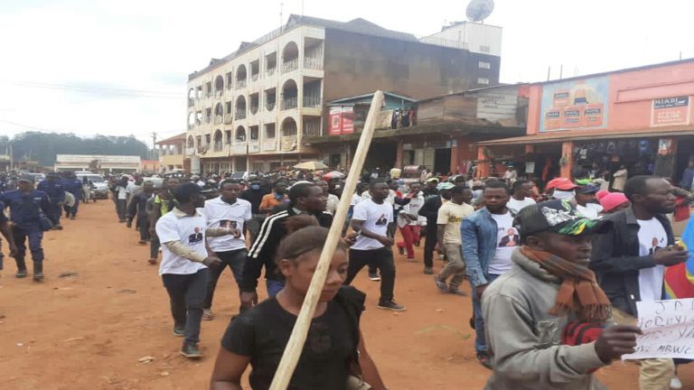 À Butembo, les jeunes exigent la démission du ministre Azarias Ruberwa