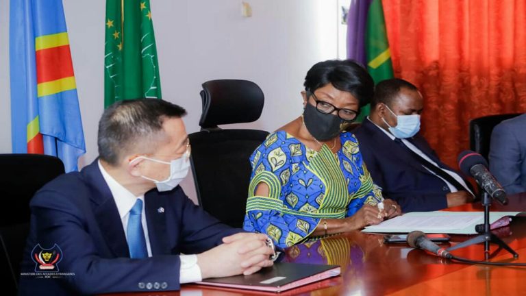 Hiroshi Karine et Marie Tumba