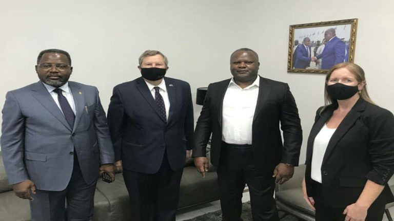 les USA aux côtés de la Direction Générale de Migration