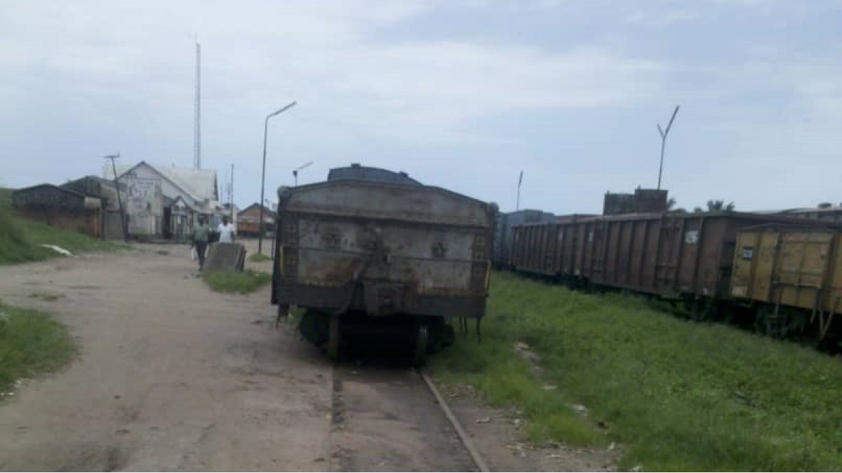train marchandise à Mwene-ditu
