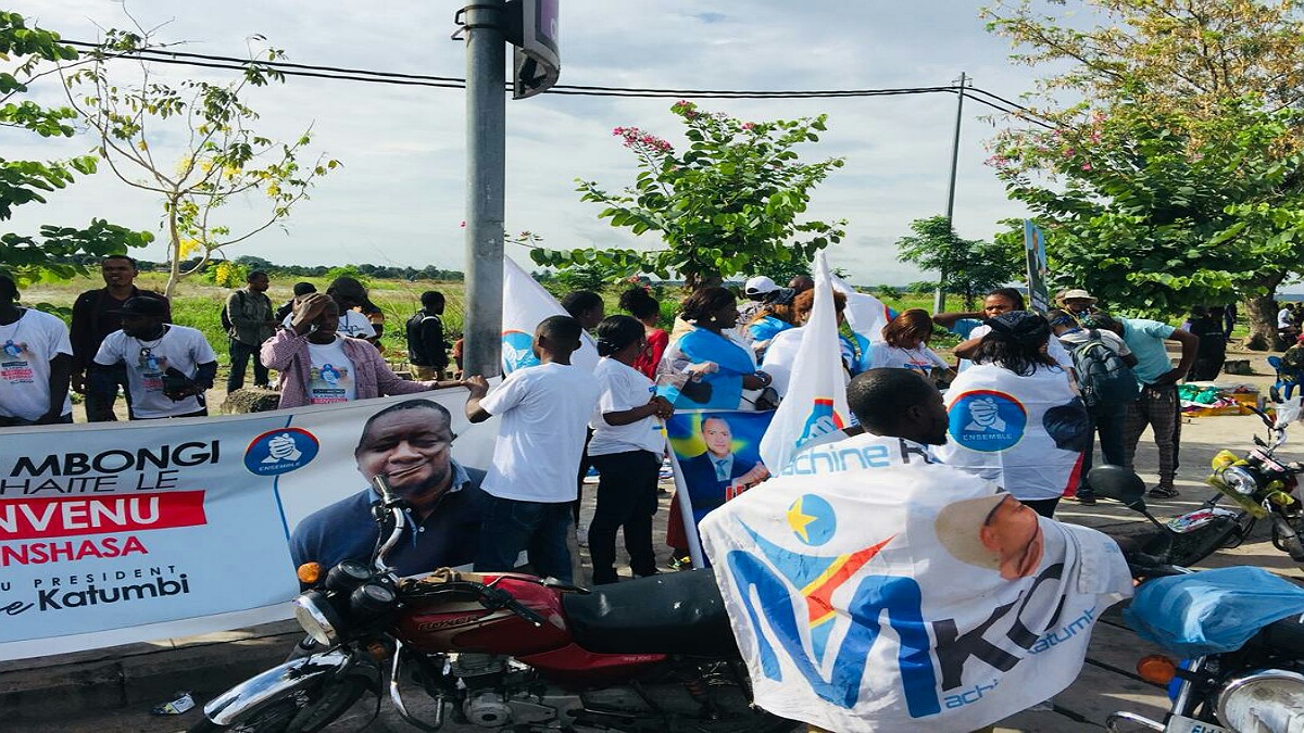 Quelques militants d'Ensemble