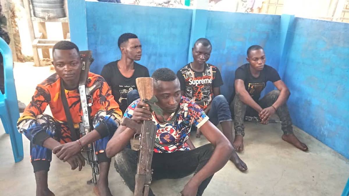 Beni : 5 militaires FARDC arrêtés et présentés comme auteurs du banditisme à Oicha