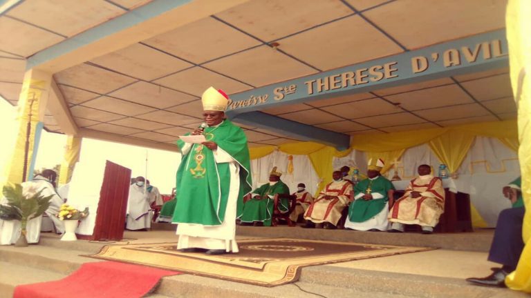 vice-président de CENCO et Evêque d'Idiofa, Monseigneur José Moko