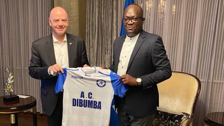 Gianni Infantino l'AC Dibumba Guy Mafuta