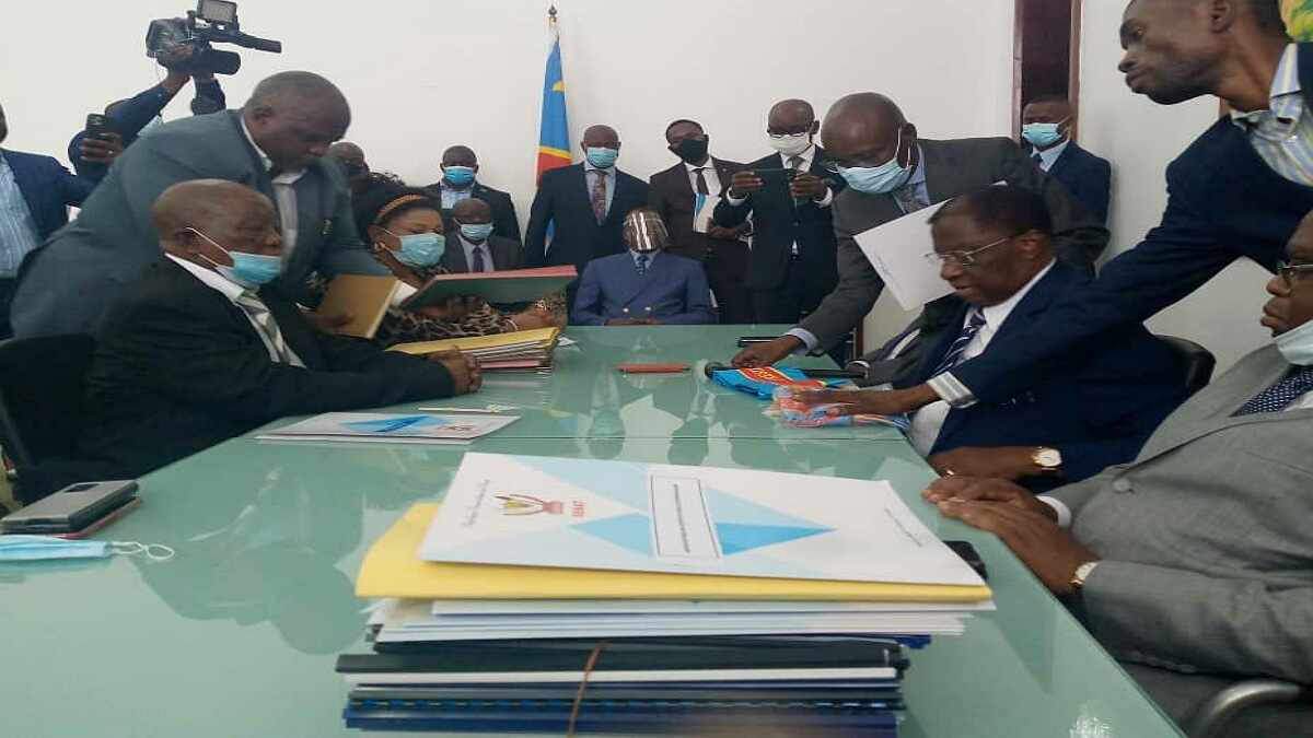 Sénat : remise et reprise