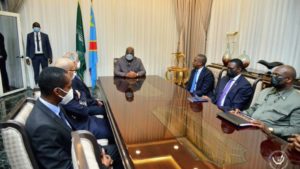 Félix Tshiseked et Suhail Albanna, directeur Afrique du Group DP Word