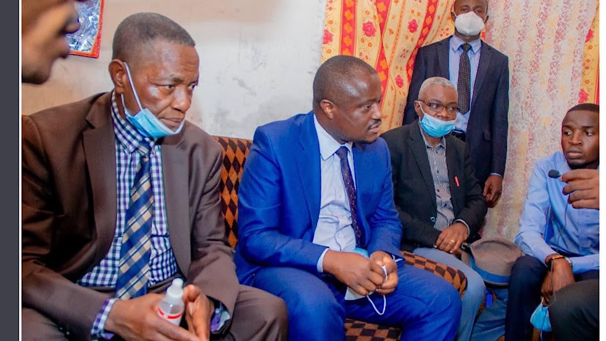 Mohindo Nzang Esu Unikin étudiants honoré