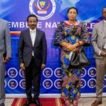 Mboso Nkodia et le représentant de la FAO