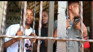 deux militants de la Lucha aux arrêts