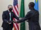 Directeur USAID Paul Sabatine et Vice Ministre des Affaires Etrangères, Samy Adubango