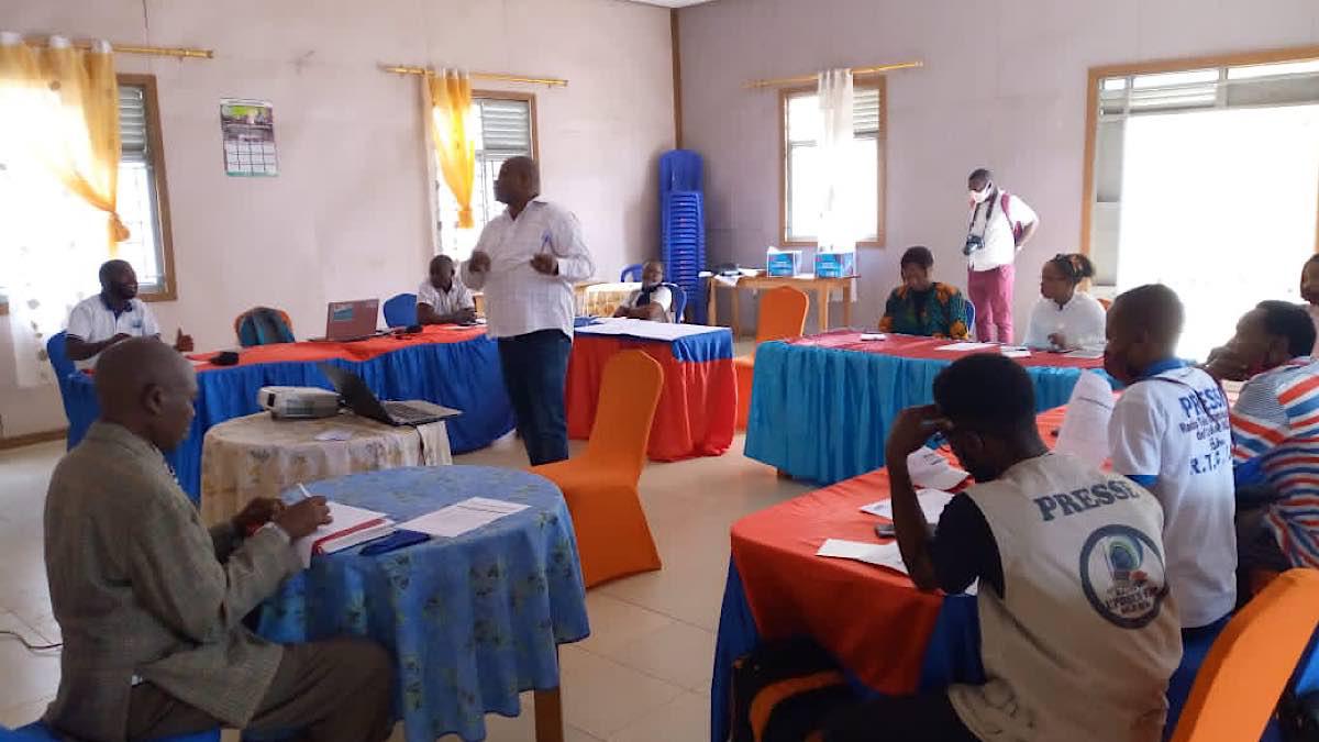 EED3D2CB 99B6 4D85 B485 6A7B2D8326E3