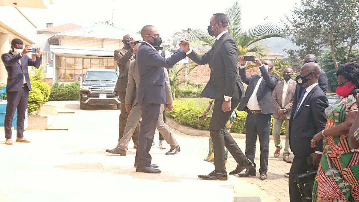 Tony Mwaba et Théo Ngwabidje