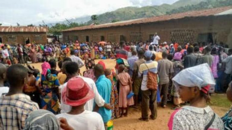 une aide humanitaire aux sinistrés des inondations