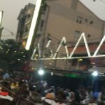 es mesures barrières bafouées dans des bars à Kinshasa