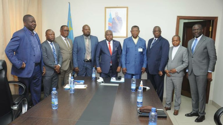 François Rubota et le caucus des députés de la province du Sankuru