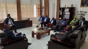 Théo Ngwabidje Kasi et les députés provinciaux