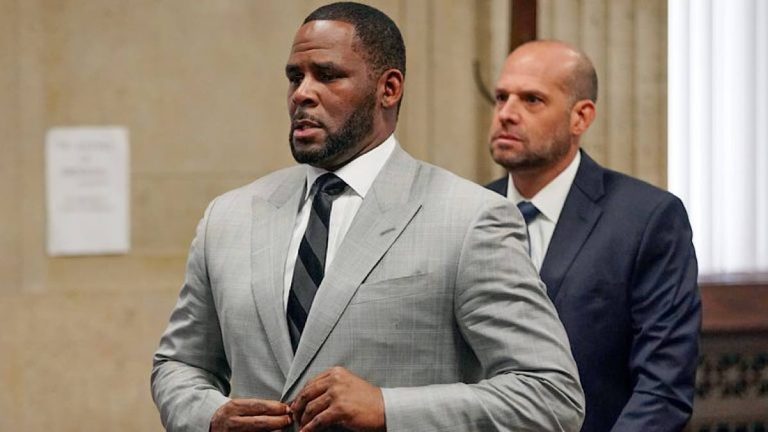 États-Unis: le chanteur R. Kelly reconnu coupable de crimes sexuels