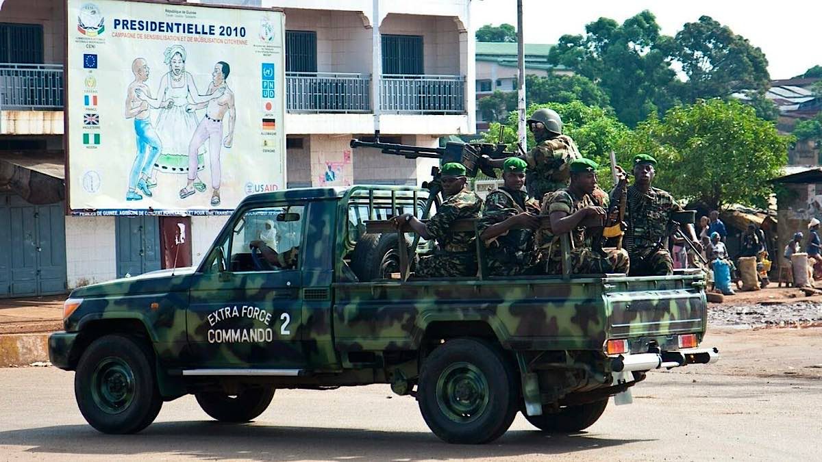 Guinée – Conakry : des tirs nourris d’armes automatiques autour de la présidence