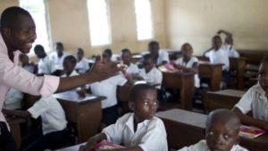 Élève et enseignant école