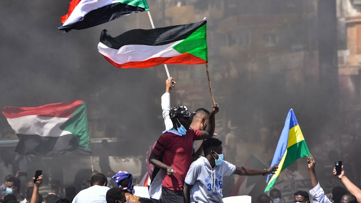 Coup de force au Soudan : le premier ministre et quelques ministres aux arrêts, l’Internet coupé