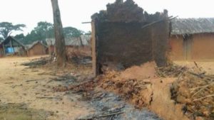 plusieurs maisons incendiés