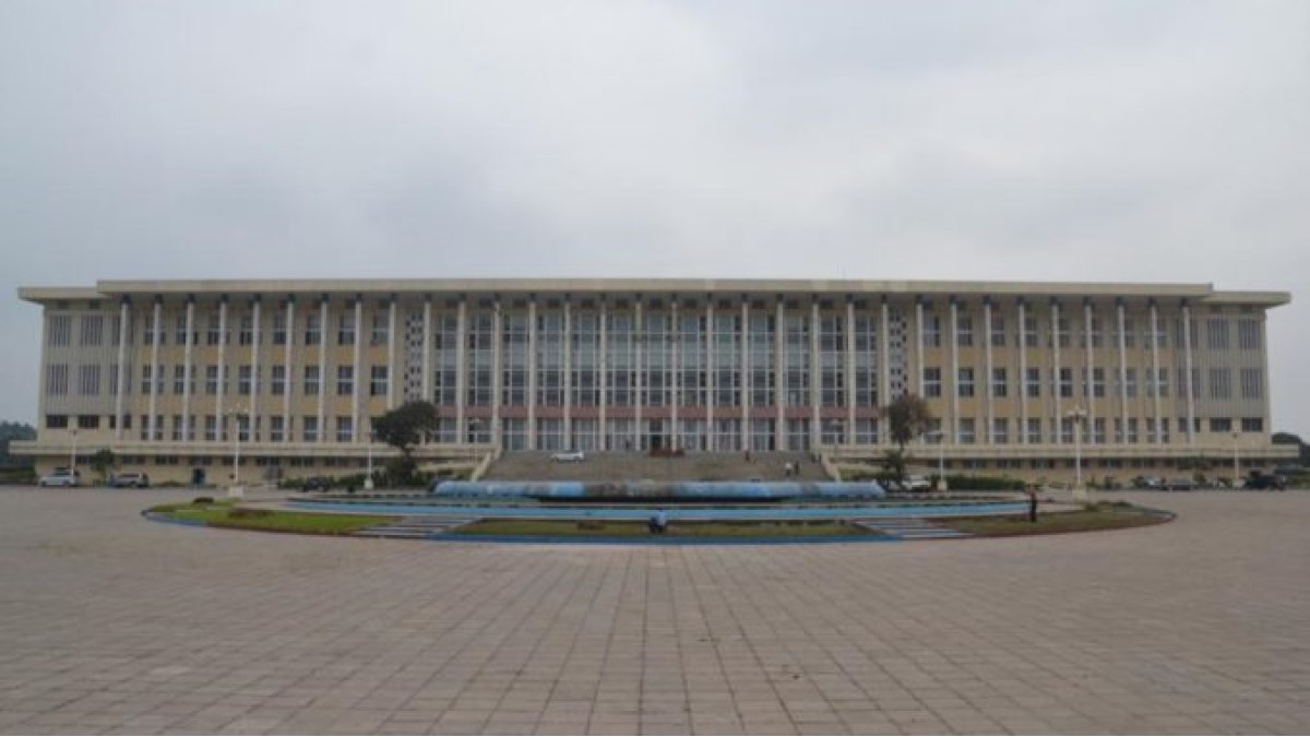 RDC : pas de plénière ce jeudi à l’assemblée nationale, les élus à l’aéroport pour accueillir Félix Tshisekedi parlementaires