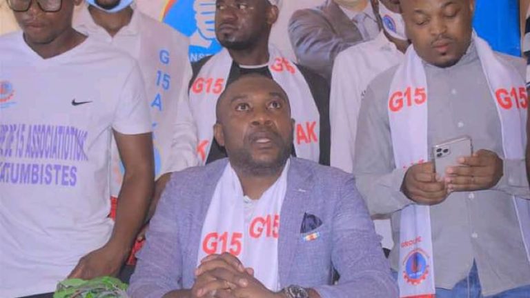 G15-AK Moise Katumbi ensemble